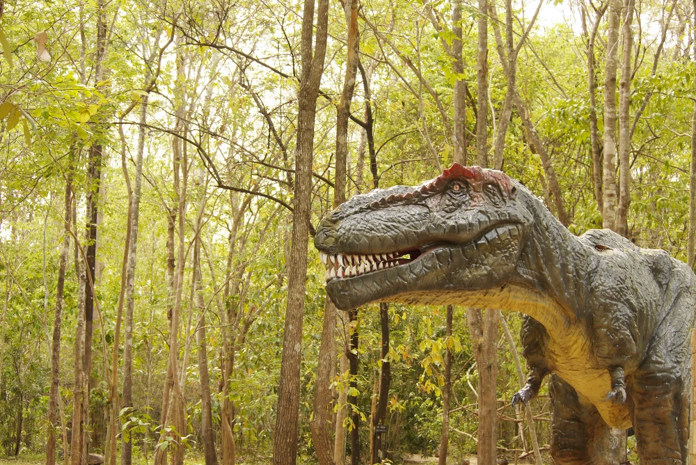 dinosaur statue at museum